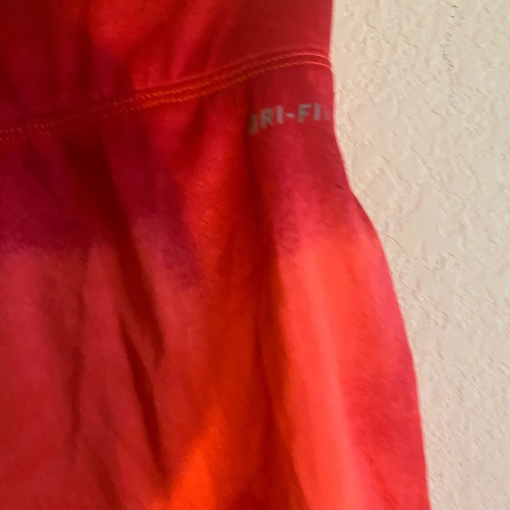 Nike drifit red